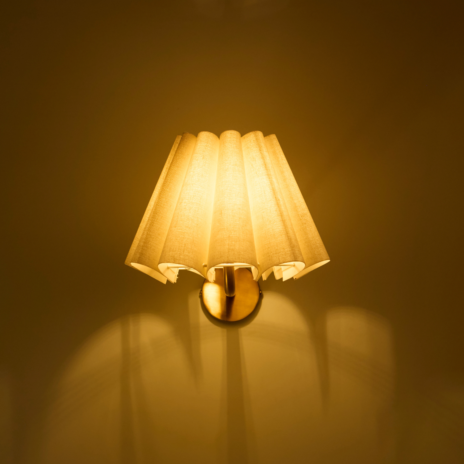 Scallops Wall Light