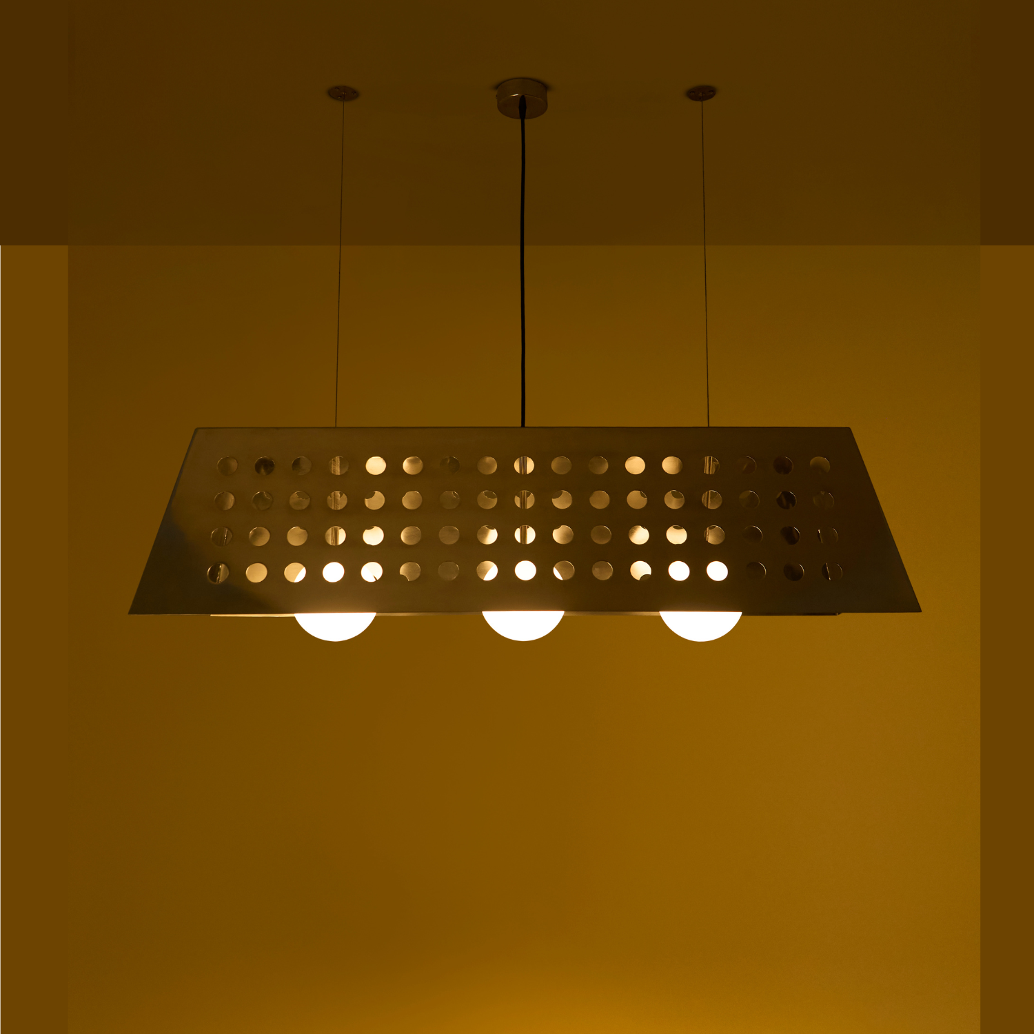 Obscura Chandelier Light