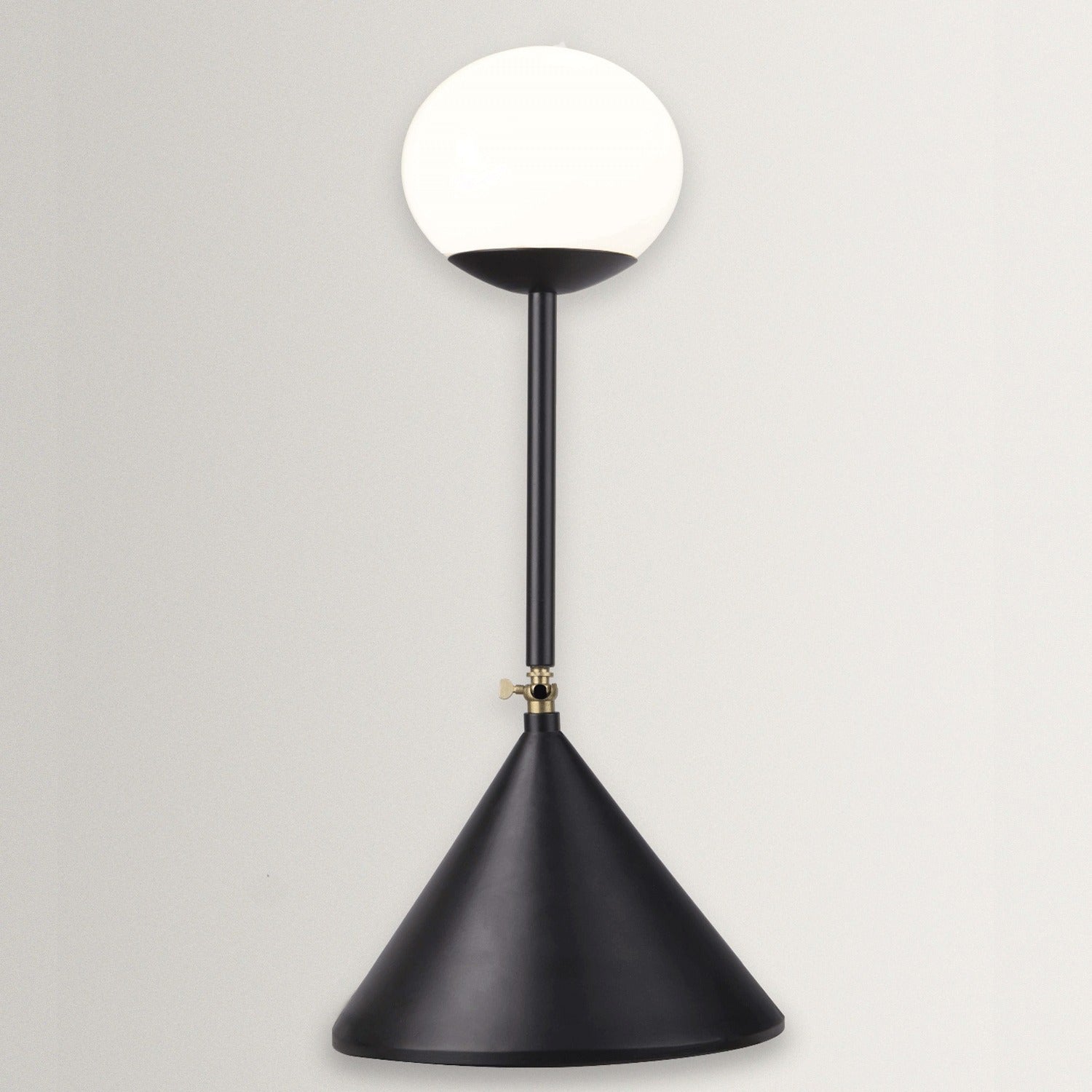 Esferra Table Lamp