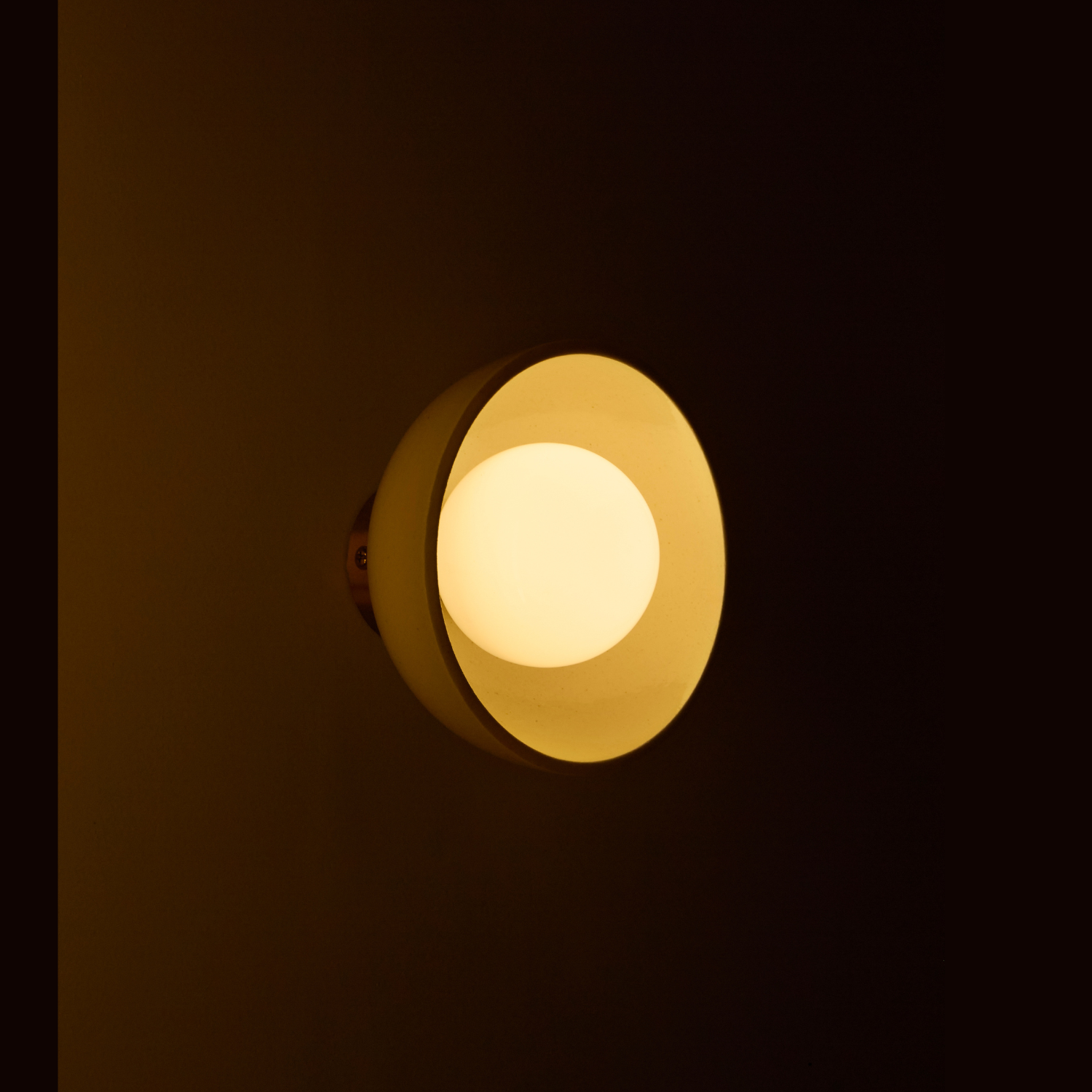 Damru Wall Light