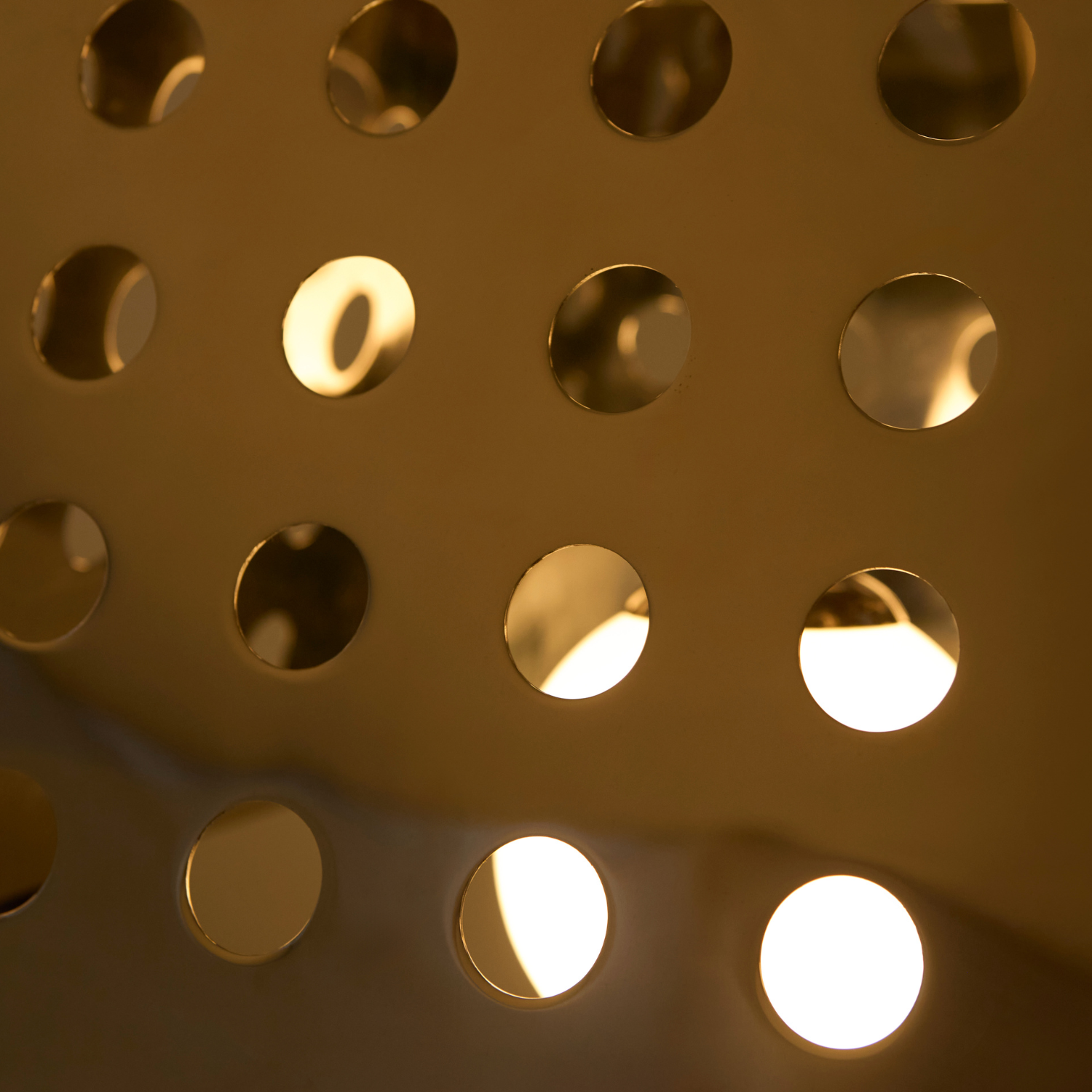 Obscura Pendant Light