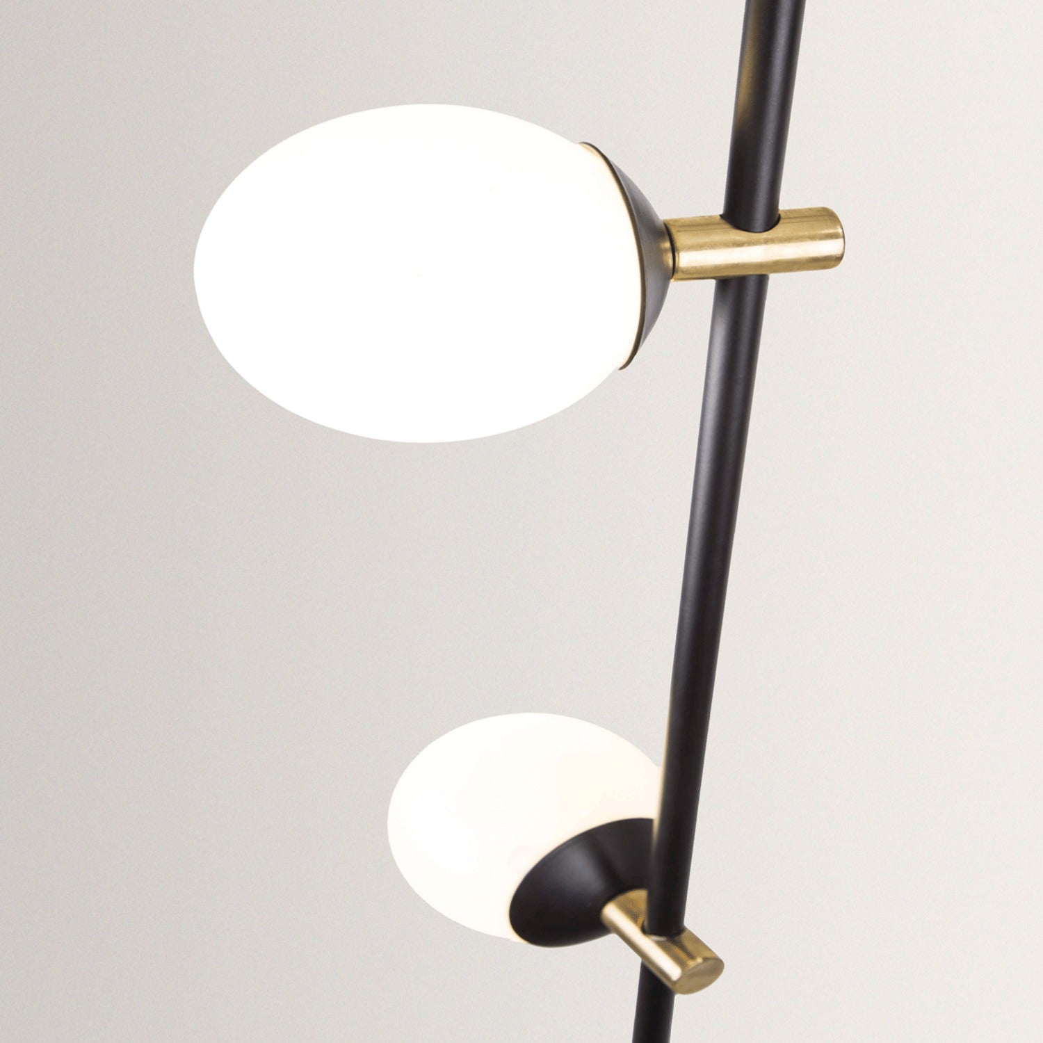 Esferra 165 Floor Lamp
