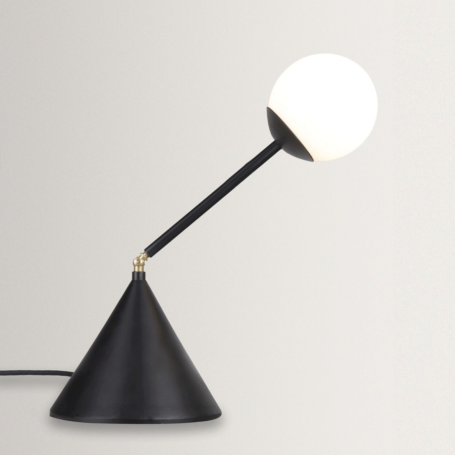 Esferra Table Lamp