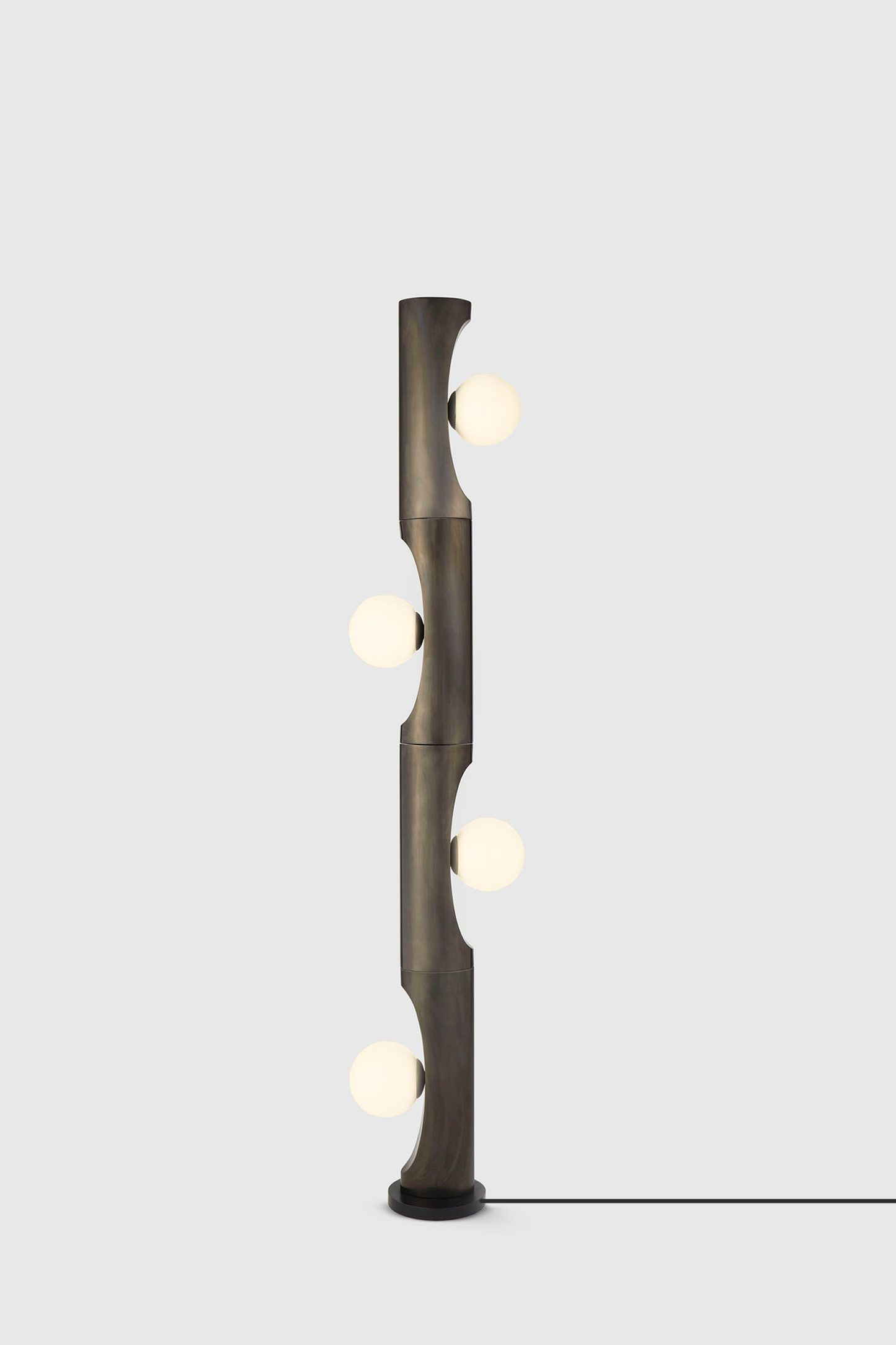 Notch Floor Lamp - Black