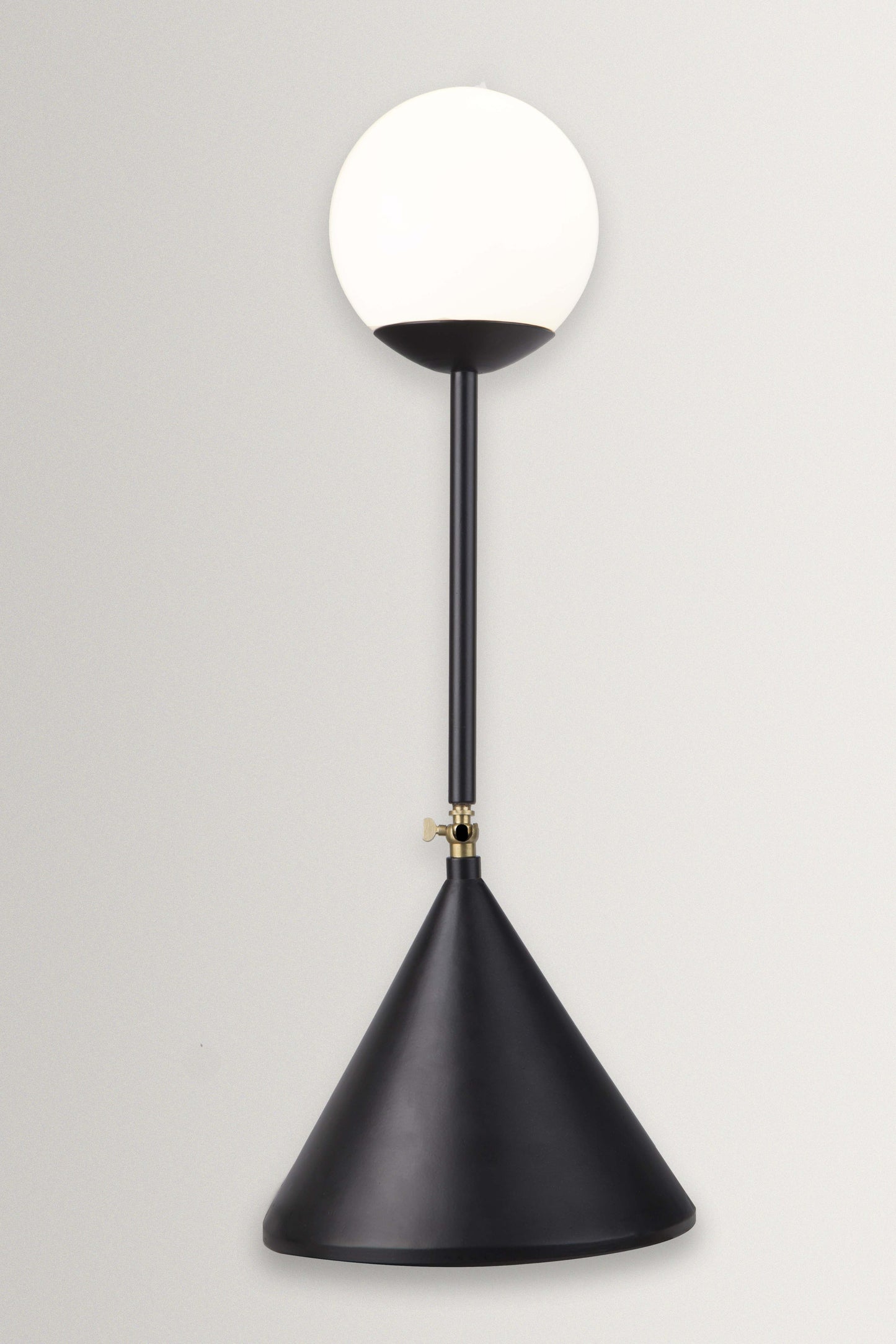 Esferra Table Lamp - Hatsu